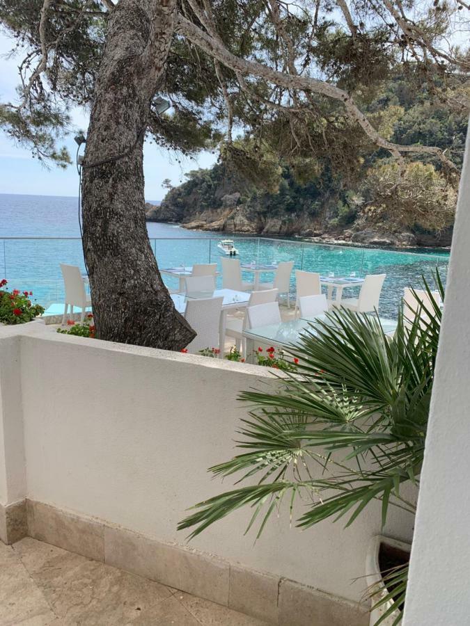 Hotel La Calanque キャバレール・シュル・メール エクステリア 写真